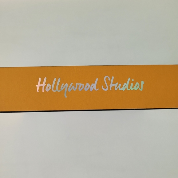 NWT Disney World Hollywood Studios Makeup Vault - Picture 2 of 15